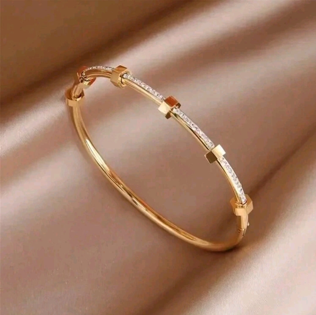 Classic Open Bangle Bracelet for Women – Gold & Silver Plated Stainless Steel