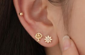 36-Pair Gold Tone Stud Earrings Set for Women – Pearl, Bow, Flower & Rhinestone Mixed Mini Earrings – Multi Style Everyday Jewelry Collection
